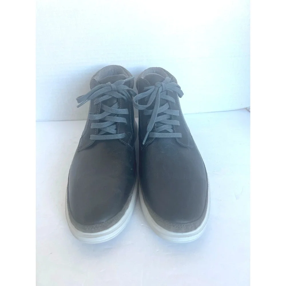 NWOT Rockport Mens Castlerock Chukka Leather Gray White Lace Up Ankle Boots 10.5